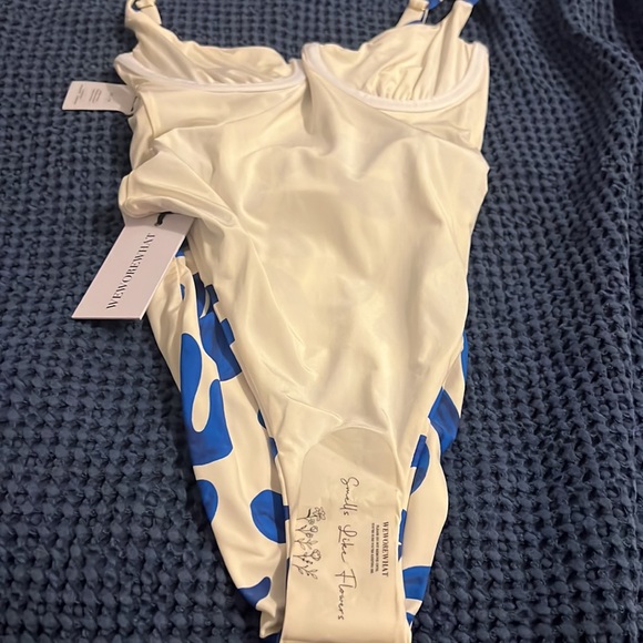 DANIELLE ONE PIECE ❤️ - Picture 5 of 5